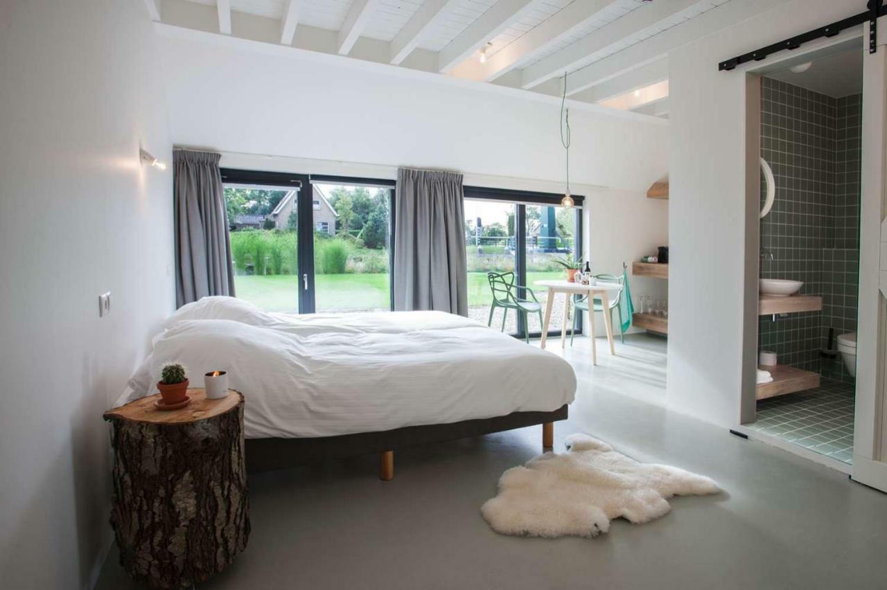 Uitgerust Voor Zaken Bed & Breakfast Херенвен Екстериор снимка