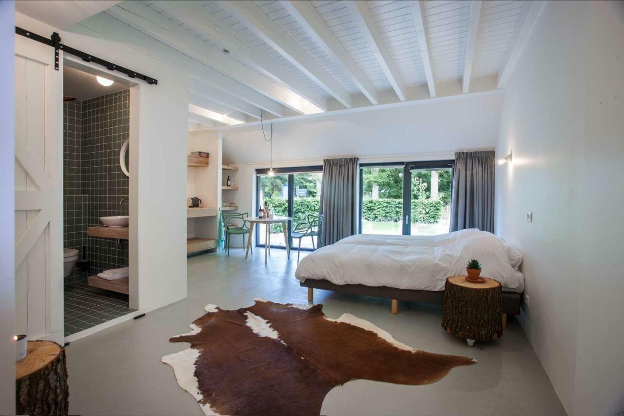 Uitgerust Voor Zaken Bed & Breakfast Херенвен Екстериор снимка